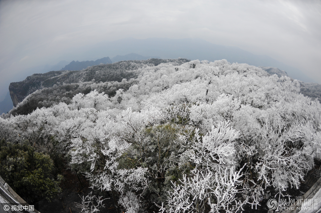 张家界天门山雾凇图片张家界天门山雾凇图片，自然之美的冰封时刻